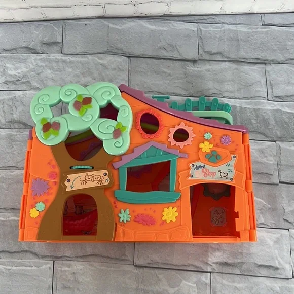 Littlest Pet shop play house - Picture 9 of 11